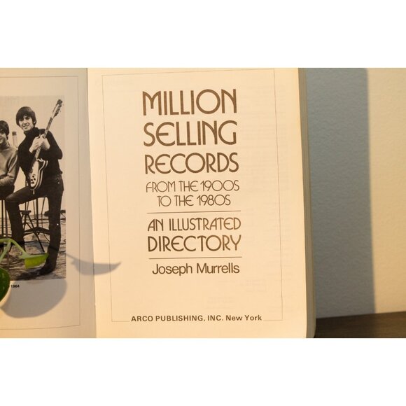 Million Selling Records from the 1900s to the 1980s: An Illustrated Directory Mu - Picture 2 of 5